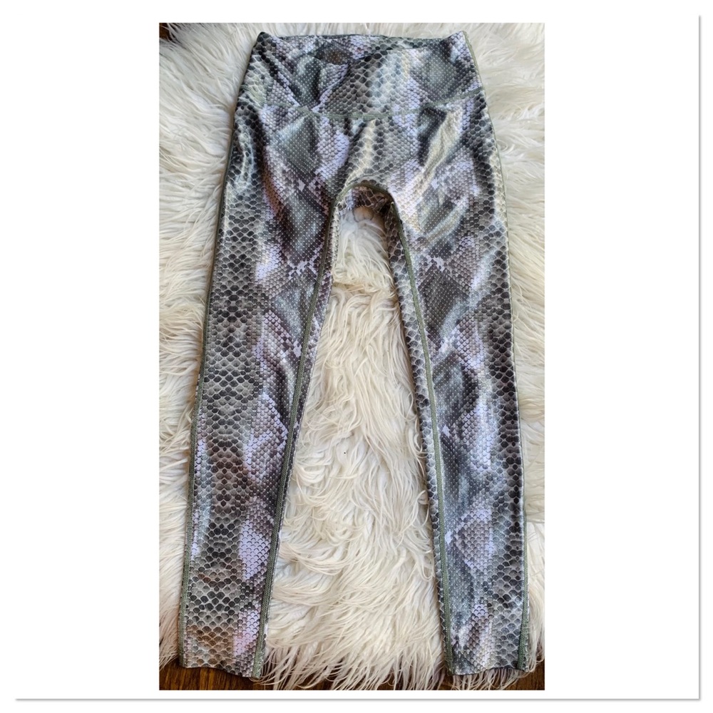 Prismsport Hi Waist Barre 7/8 Leggings Shimmer Python Green White Size XS